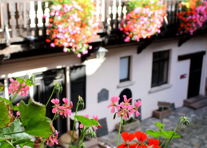 Le Gouverneur Ομπερναί